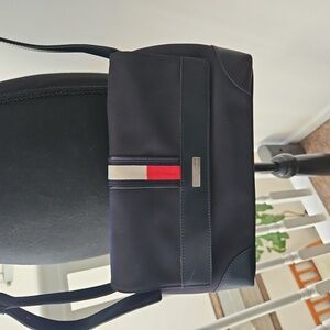 Tommy Hilfiger Crossbody Bag